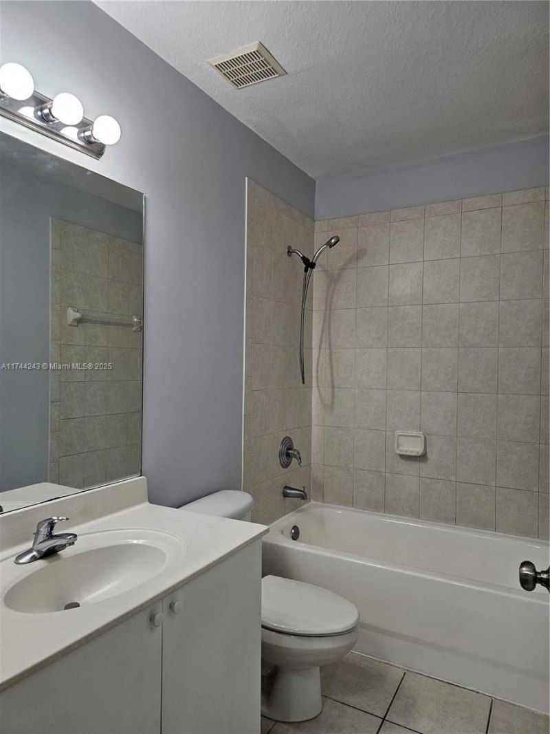 14122 SW 260th St, Unit 103, Homestead, FL 33032 Photo