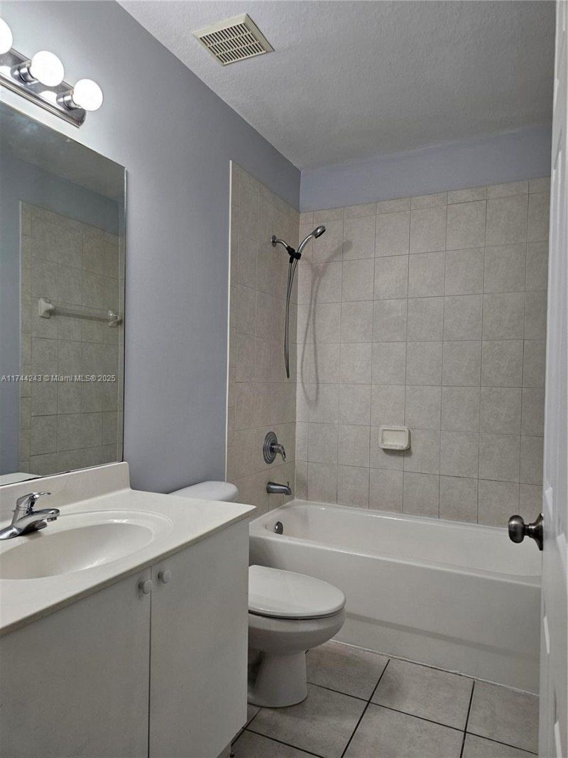 14122 SW 260th St, Unit 103, Homestead, FL 33032 Photo