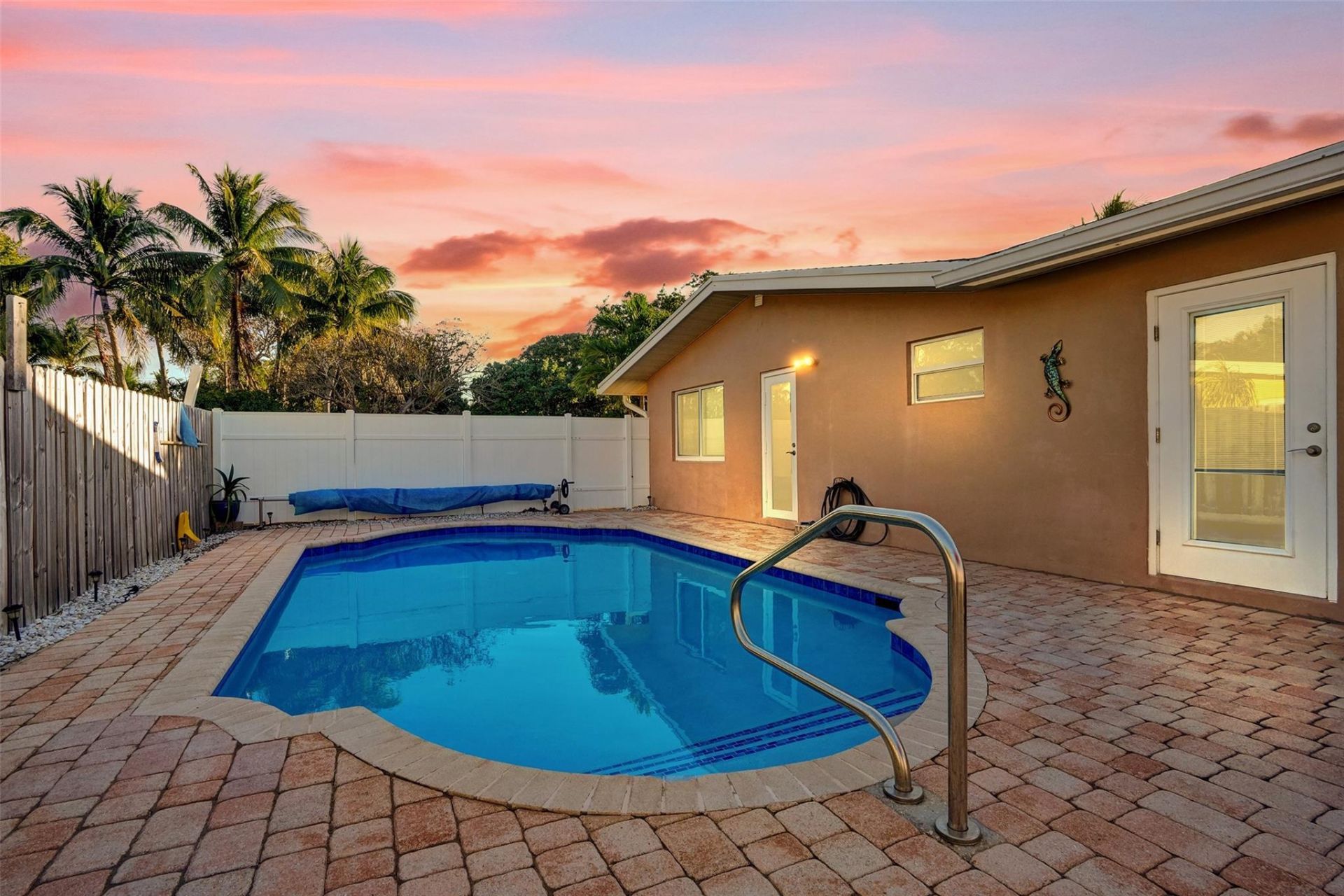 2585 SE 3rd St, Pompano Beach, FL 33062 Photo