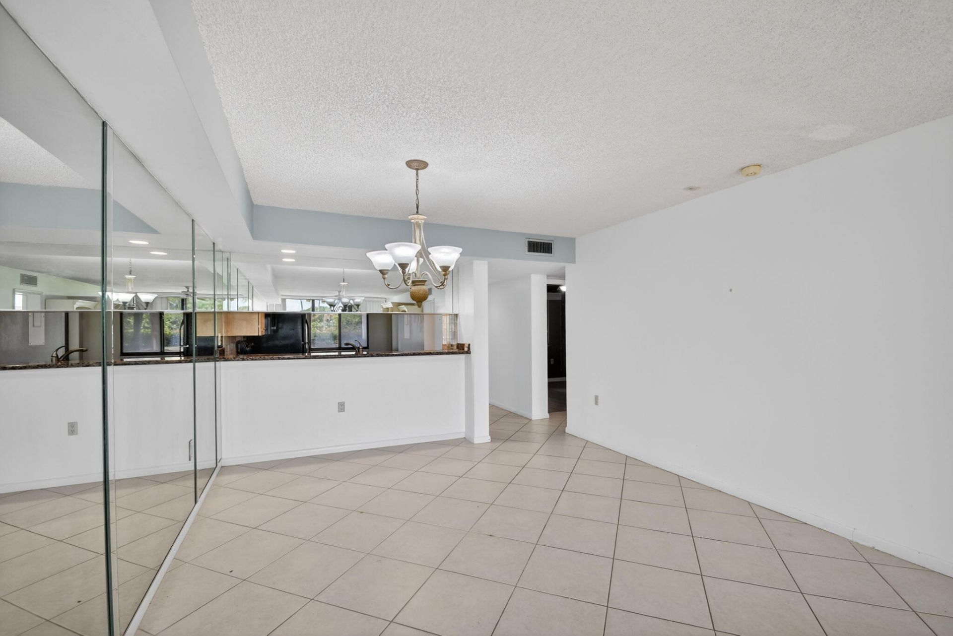 2461 Village Boulevard, Unit 101, West Palm Beach, FL 33409 Photo