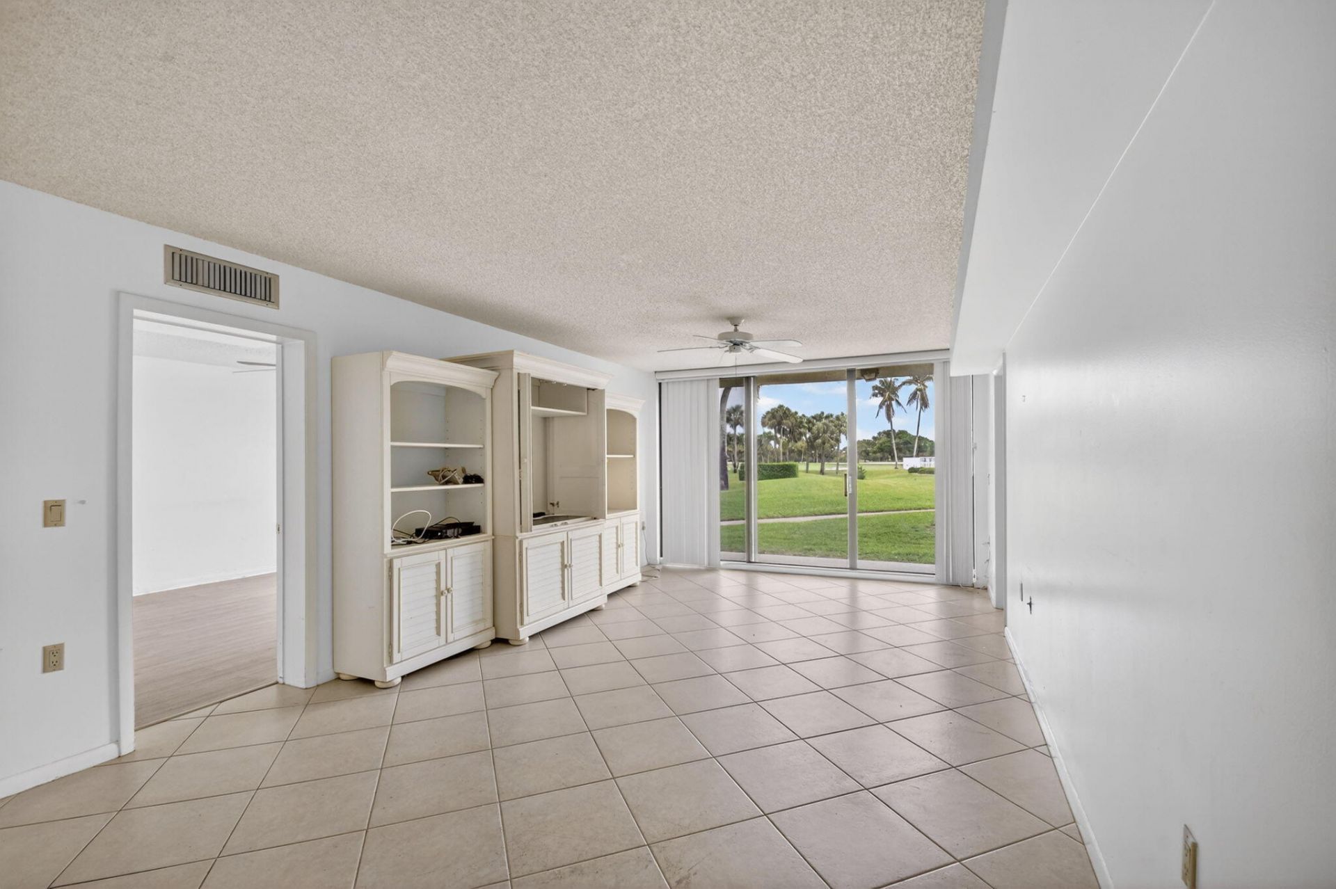2461 Village Boulevard, Unit 101, West Palm Beach, FL 33409 Photo