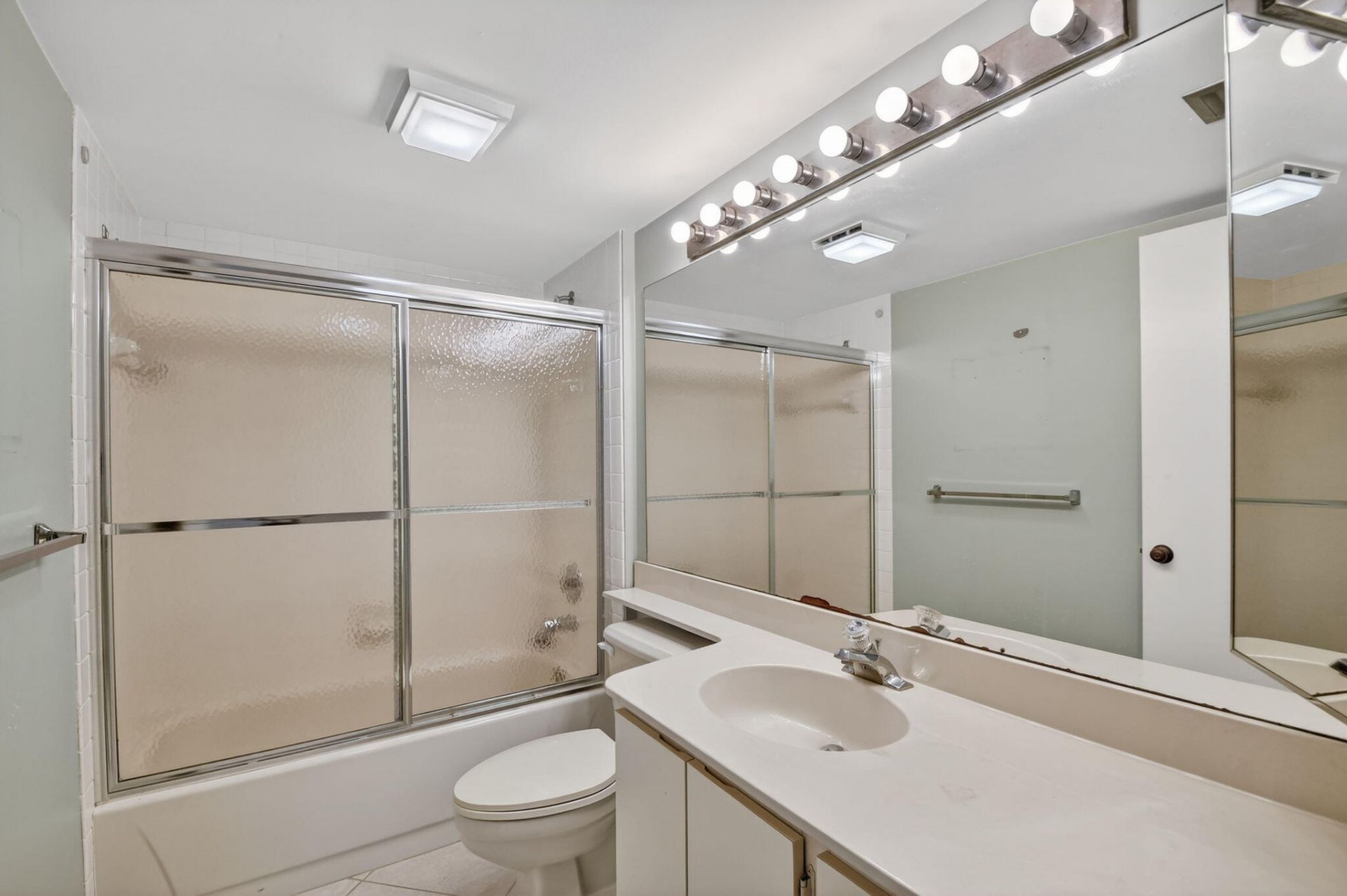 2461 Village Boulevard, Unit 101, West Palm Beach, FL 33409 Photo