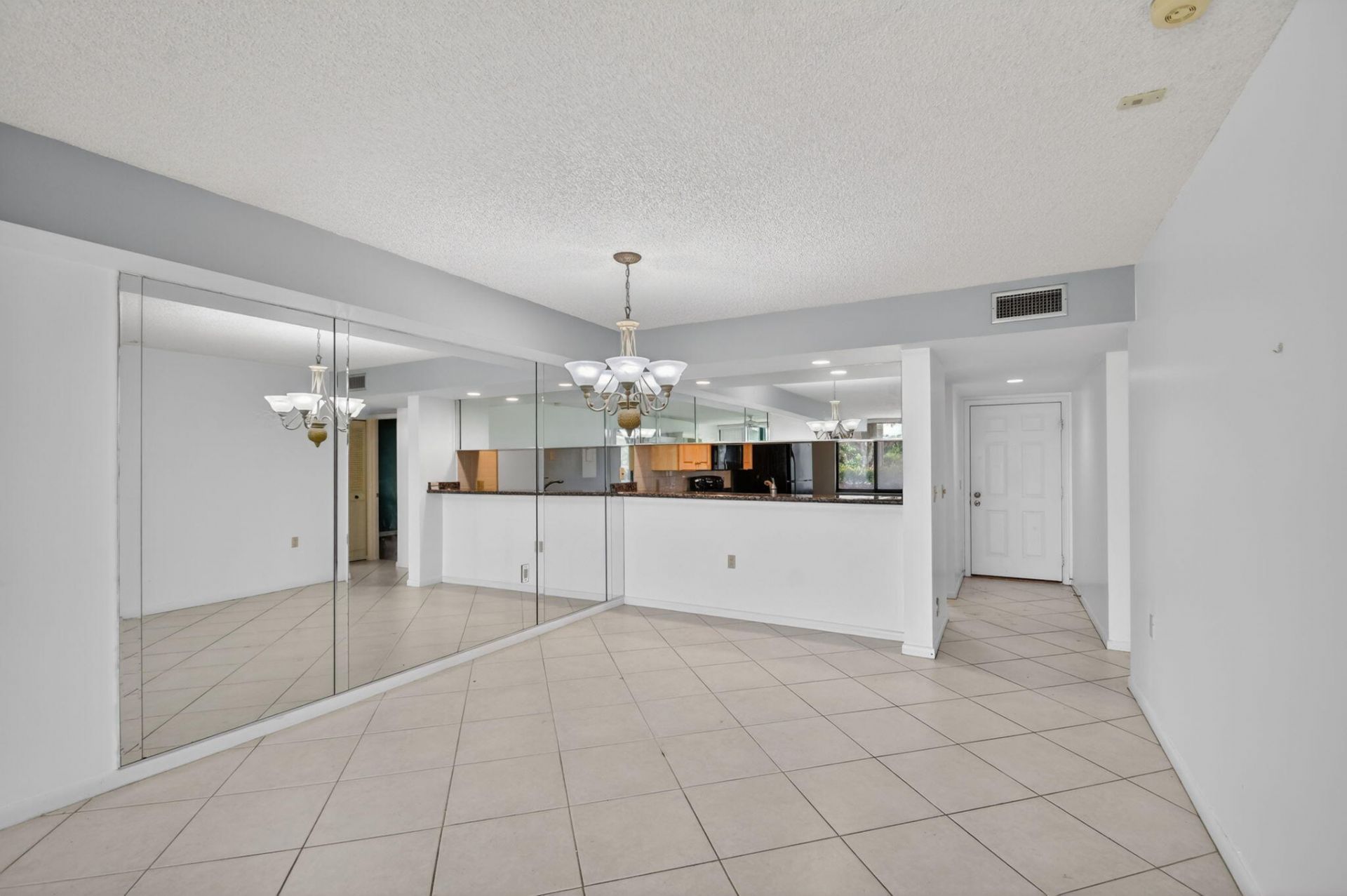 2461 Village Boulevard, Unit 101, West Palm Beach, FL 33409 Photo