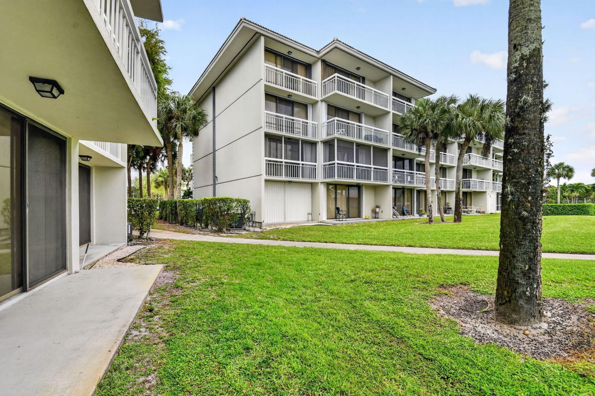 2461 Village Boulevard, Unit 101, West Palm Beach, FL 33409 Photo