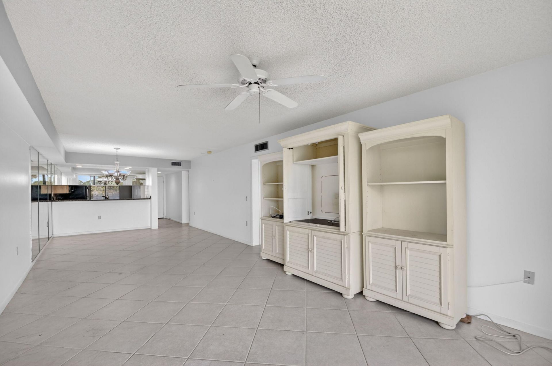 2461 Village Boulevard, Unit 101, West Palm Beach, FL 33409 Photo