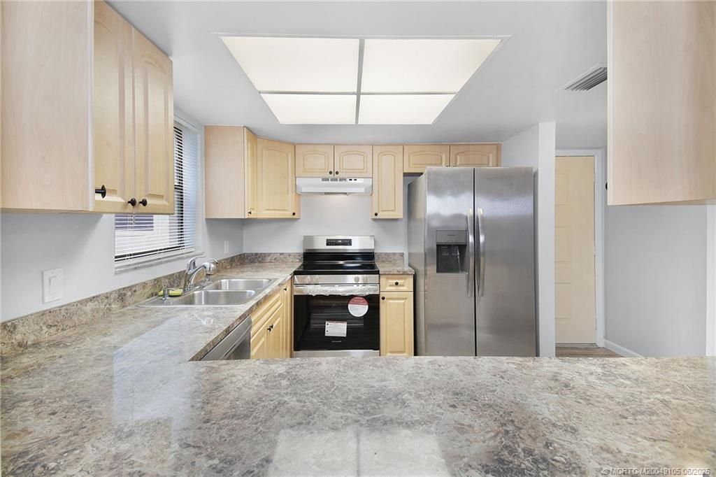 31 SW South River Drive, Unit 106, Stuart, FL 34997 Photo