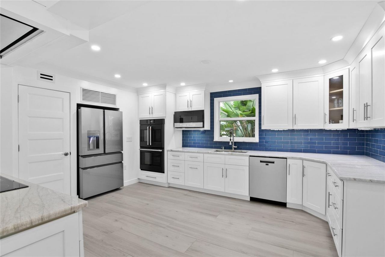 619 Buttonwood Drive, Longboat Key, FL 34228 Photo