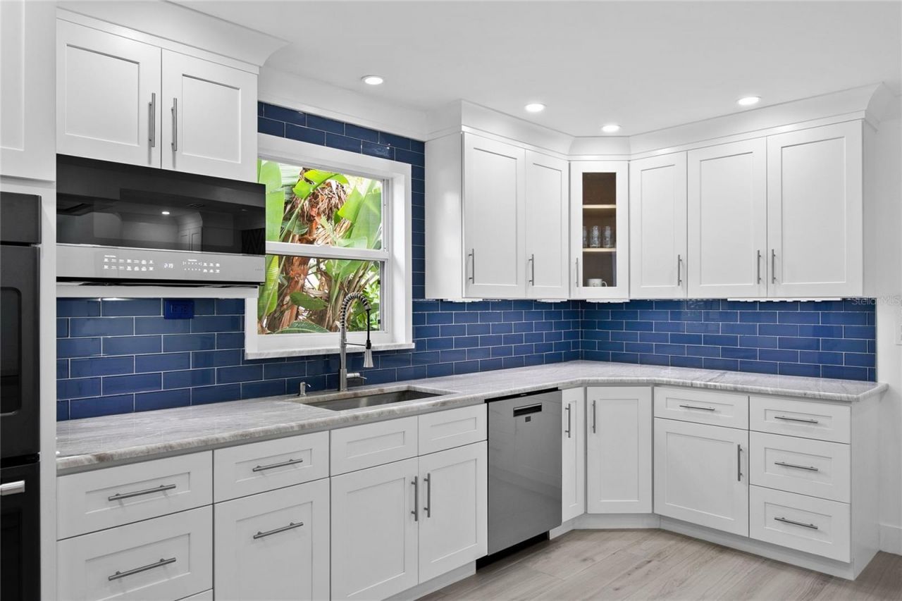 619 Buttonwood Drive, Longboat Key, FL 34228 Photo