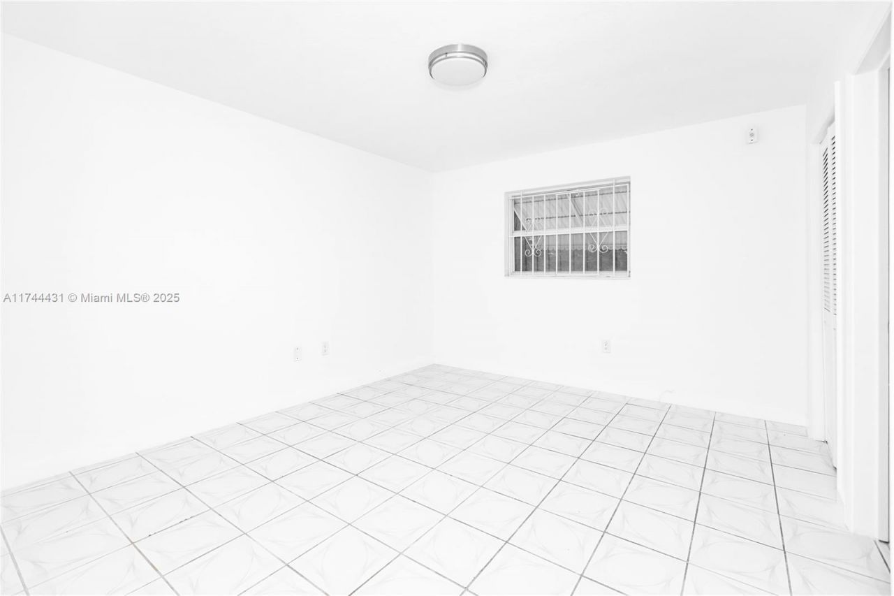 1060 NE 78th St Rd, Unit 5, Miami, FL 33138 Photo