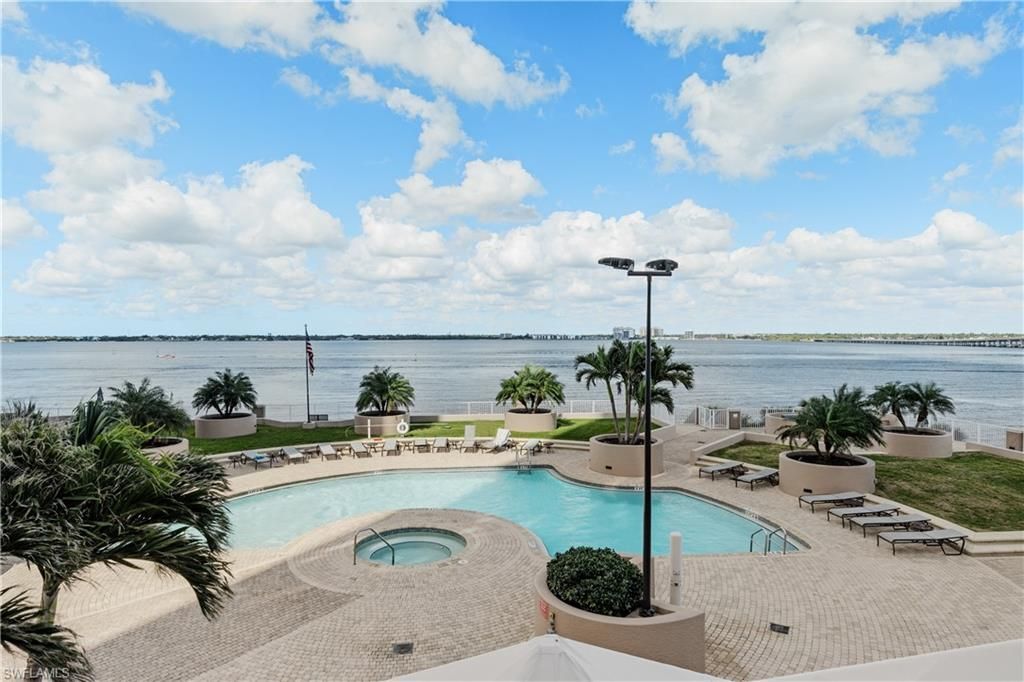 2090 W First St, Unit I2409, Fort Myers, FL 33901 Photo