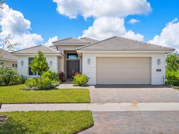 9404 SW Pinnacle Place, Port St. Lucie, FL 34987
