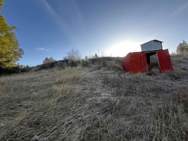 218 N Cliff Ct, Rockford, WA 99030