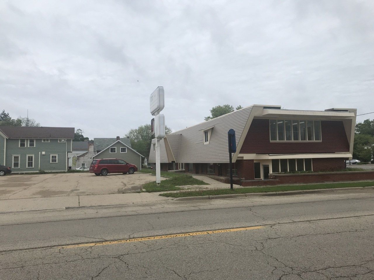 777 S Main Street, Princeton, IL 61356