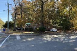 975 Harbor View Road photo 4