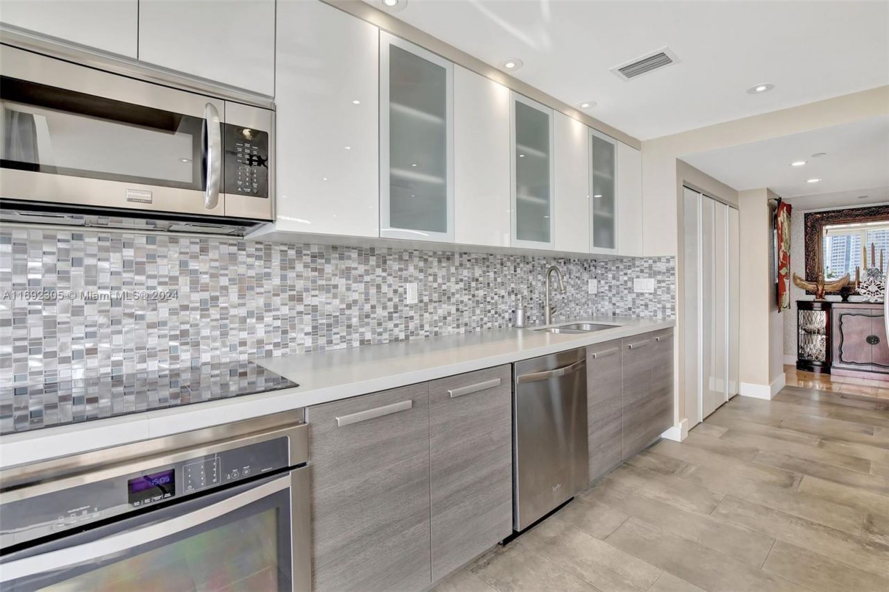 4000 Island Blvd, Unit 1002, Aventura, FL 33160 Photo