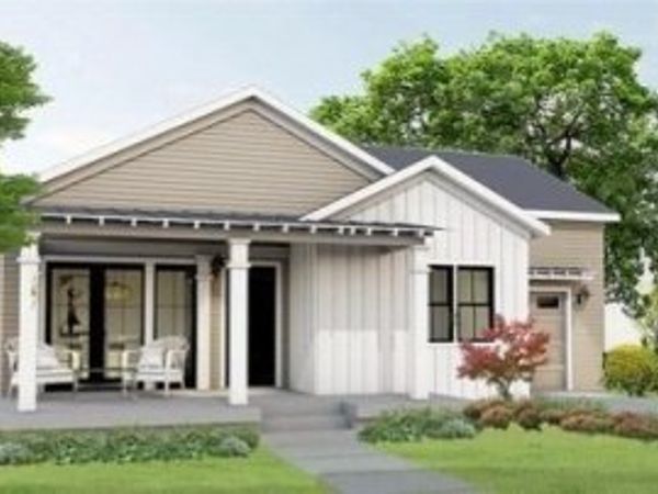 212 Barker Ln, Grass Valley, CA 95945