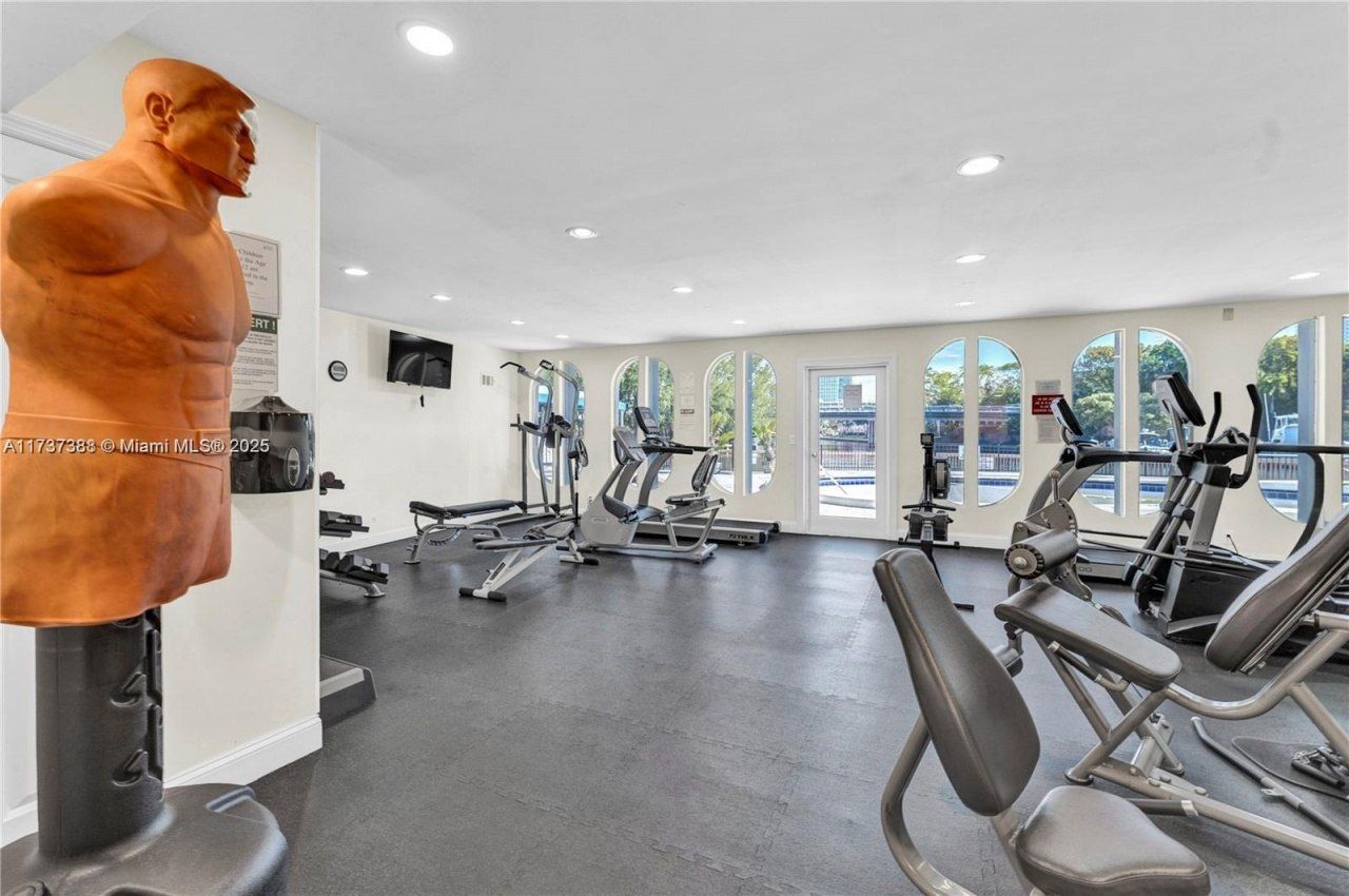 200 Diplomat Pkwy, Unit 229, Hallandale Beach, FL 33009 Photo