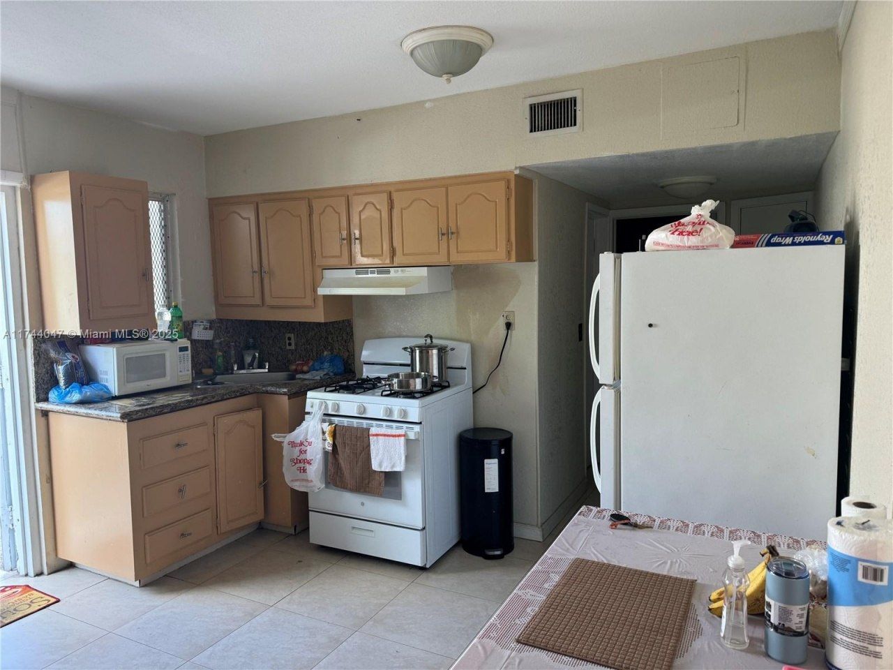 655 NE 135th St, North Miami, FL 33161 Photo