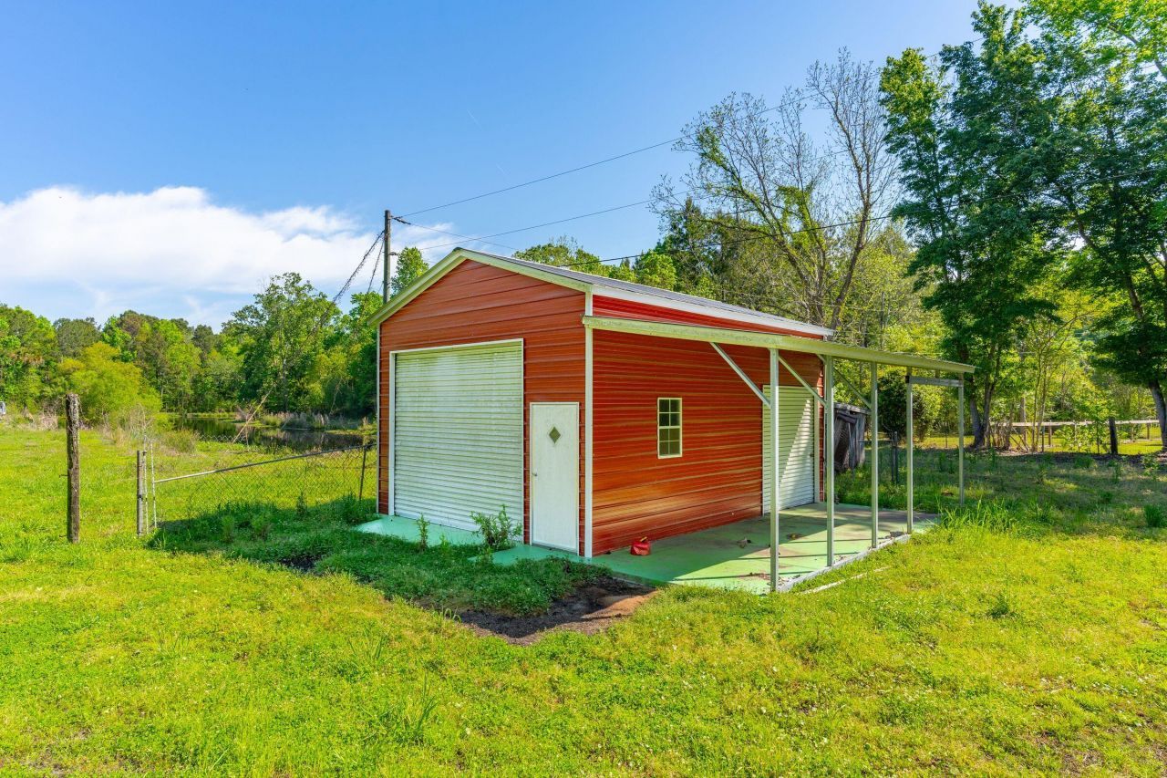 4304 River Road Photo 14