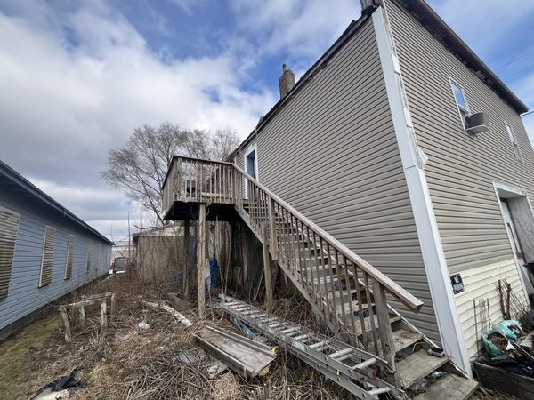 4 W Linden Street, Three Oaks, MI 49128