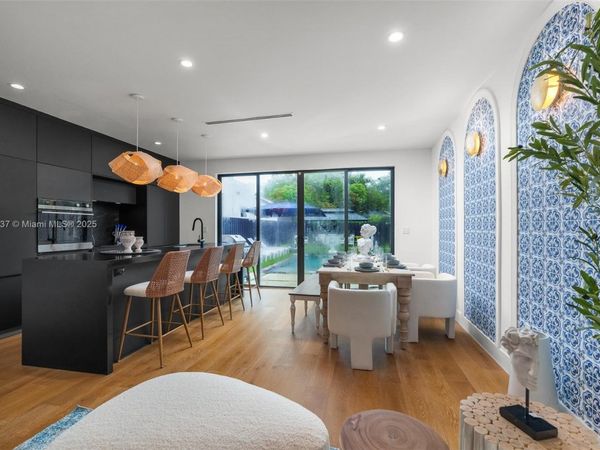 408 NW 52nd St, Miami, FL 33127