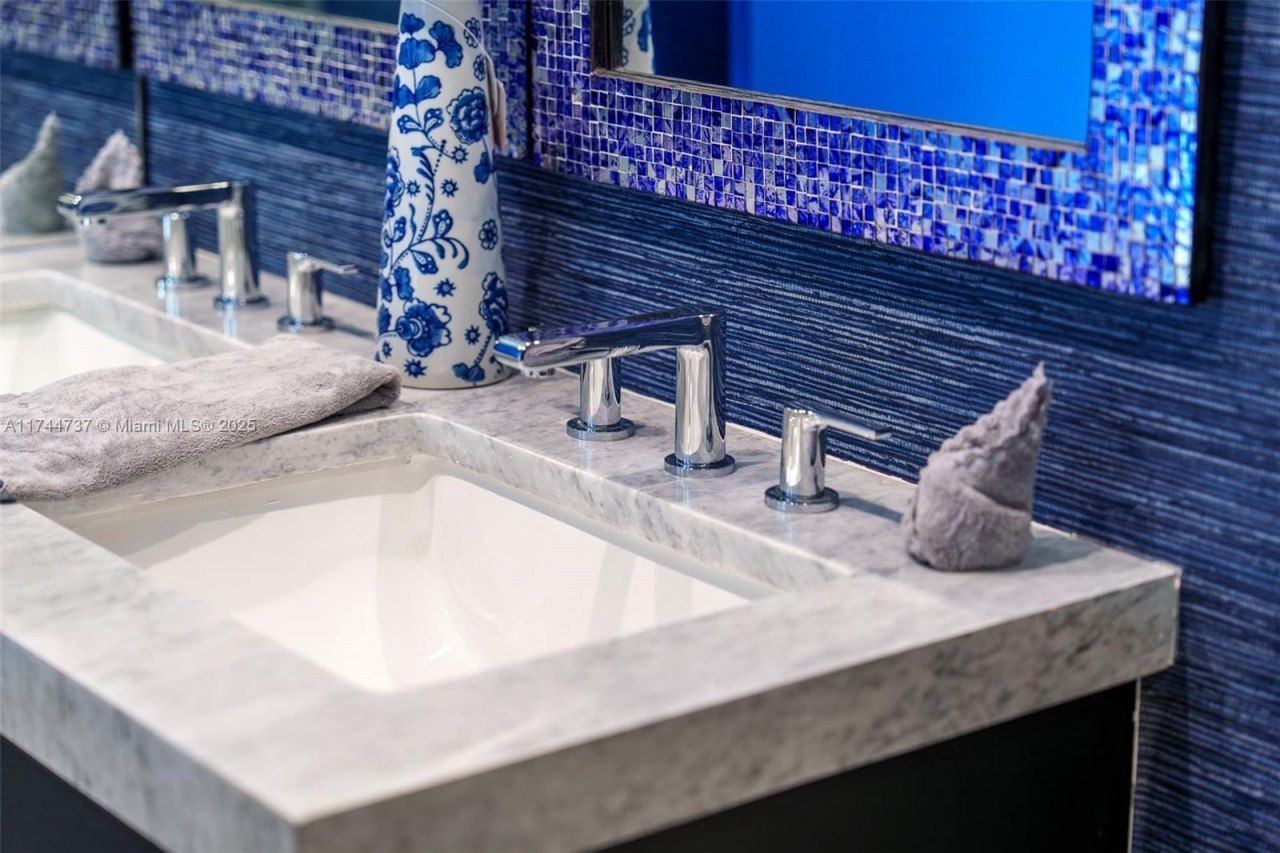 408 NW 52nd St, Miami, FL 33127 Photo