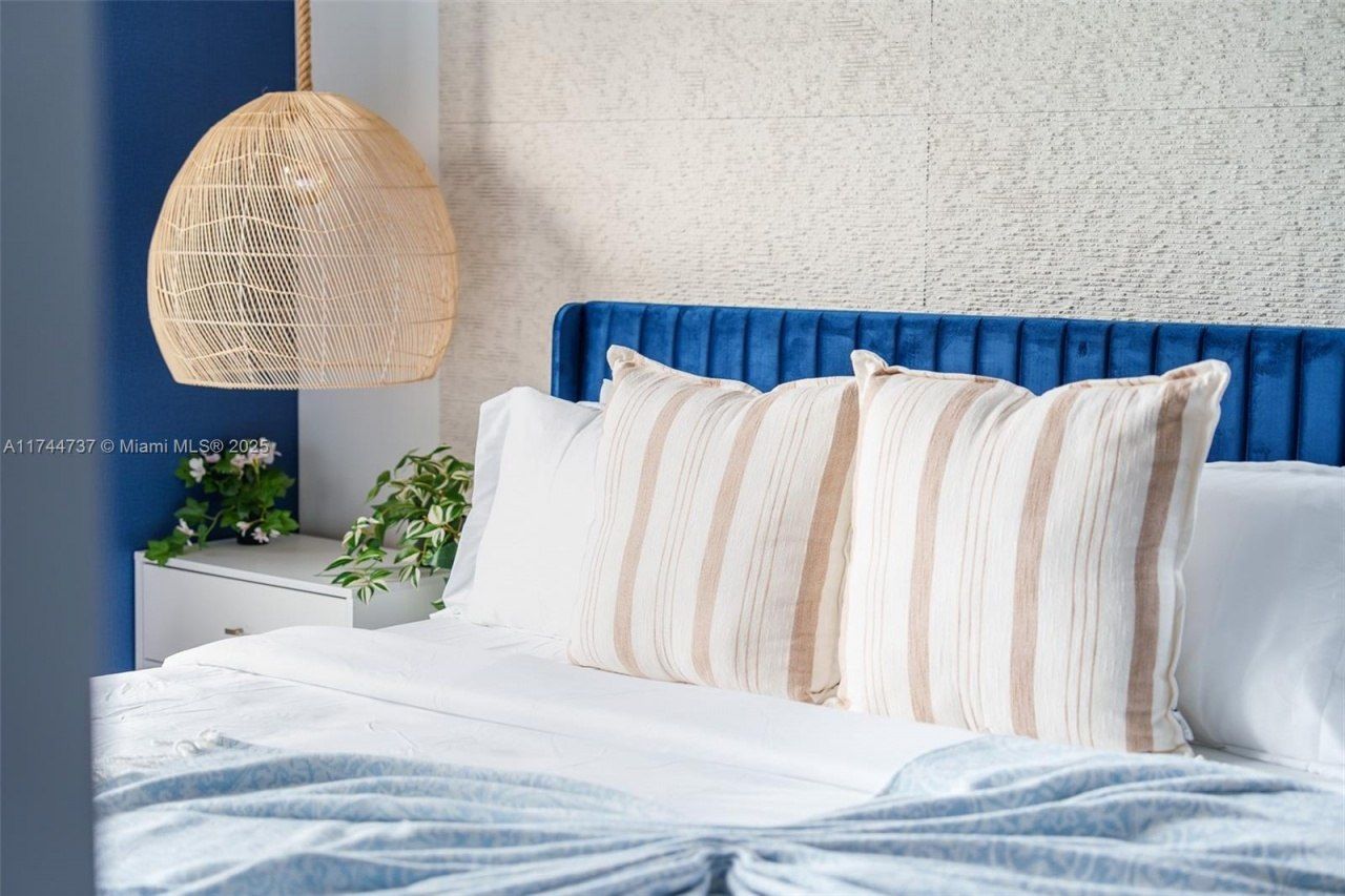 408 NW 52nd St, Miami, FL 33127 Photo