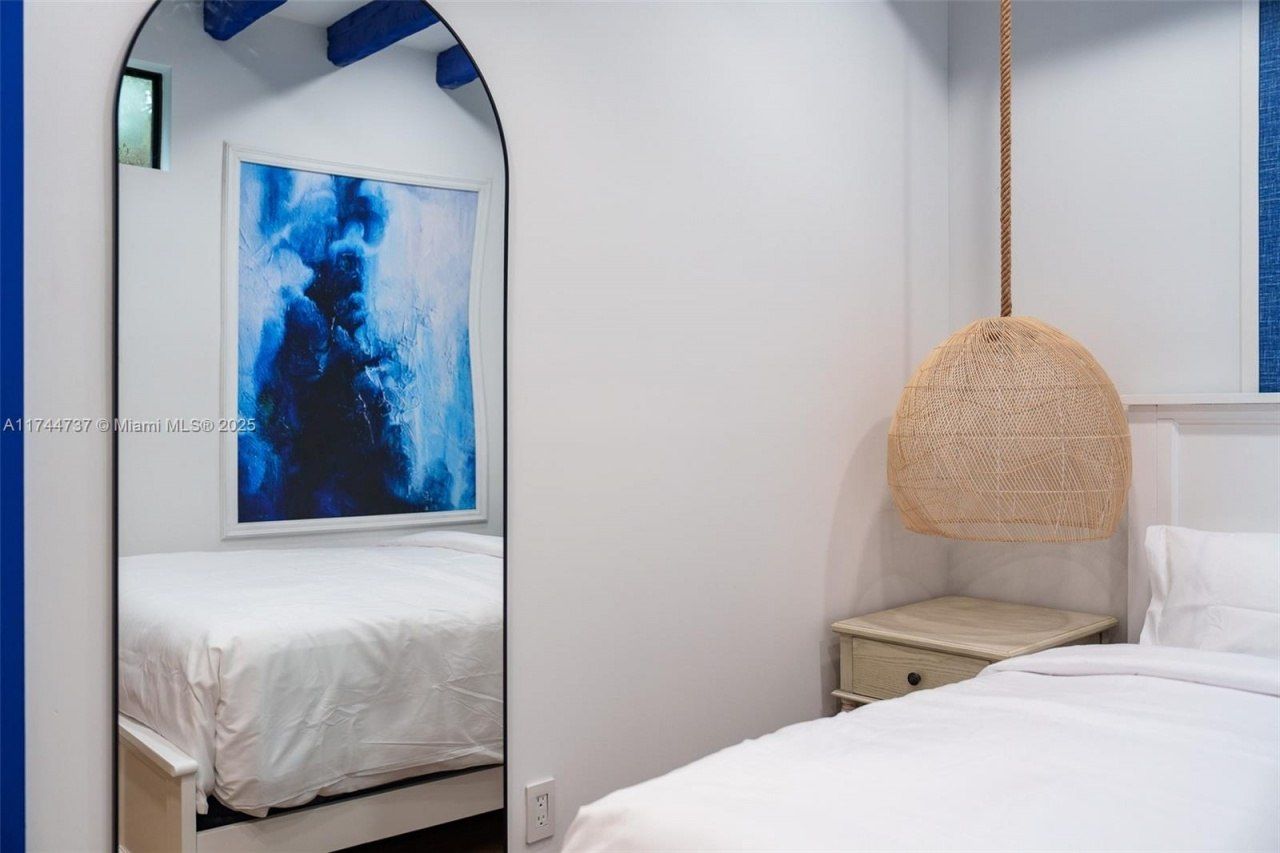 408 NW 52nd St, Miami, FL 33127 Photo