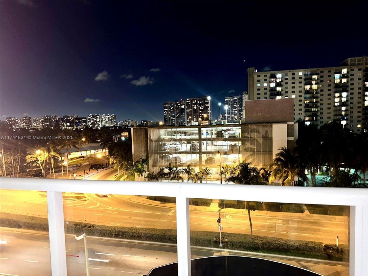 19201 Collins Ave, Unit 435, Sunny Isles Beach, FL 33160 Photo