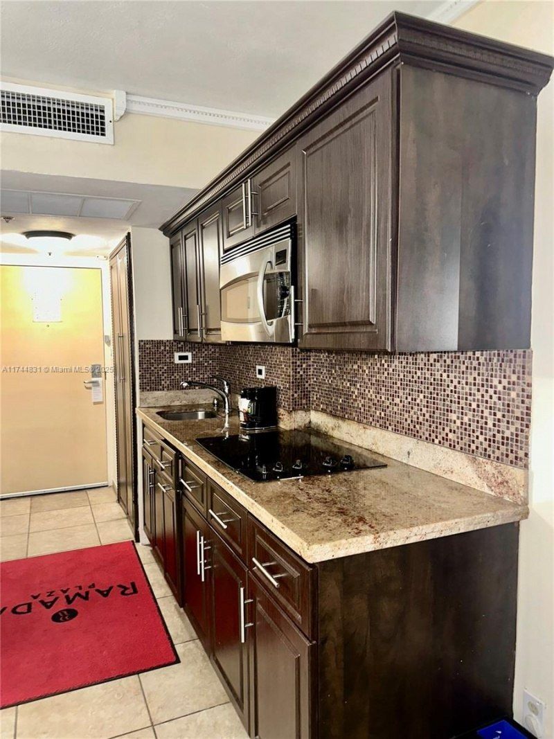 19201 Collins Ave, Unit 435, Sunny Isles Beach, FL 33160 Photo