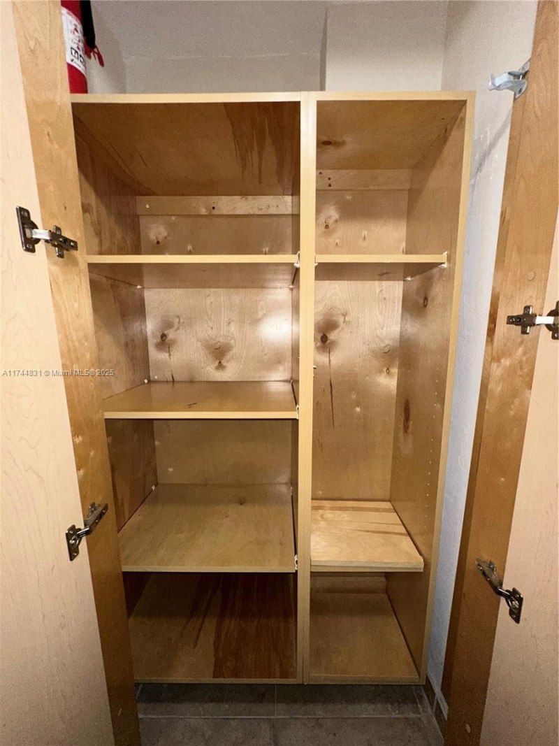 19201 Collins Ave, Unit 435, Sunny Isles Beach, FL 33160 Photo