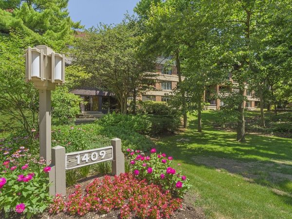 1409 Burr Oak Road, Unit 112A, Hinsdale, IL 60521