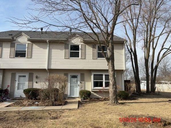 10 Fernwood Drive, Unit L, Bolingbrook, IL 60440