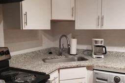 40 Bee Street photo 4