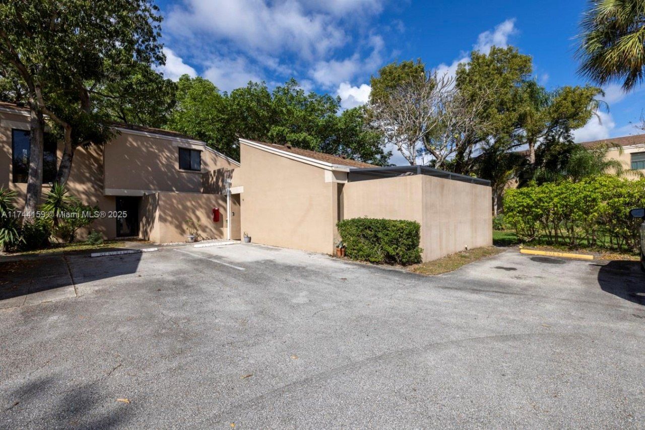 1161 NW 13th St, Unit 4, Boca Raton, FL 33486 Photo