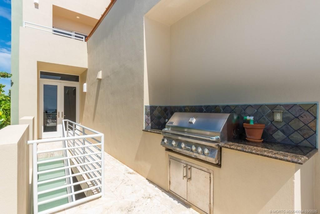 10330 S Ocean Drive, Hutchinson Island, FL 34957 Photo