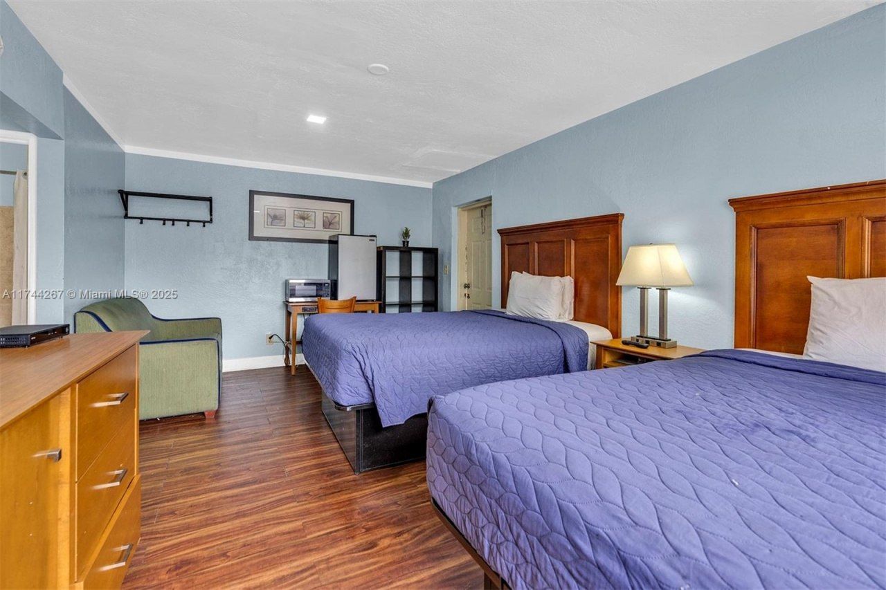 1150 S Federal Hwy, Dania Beach, FL 33004 Photo