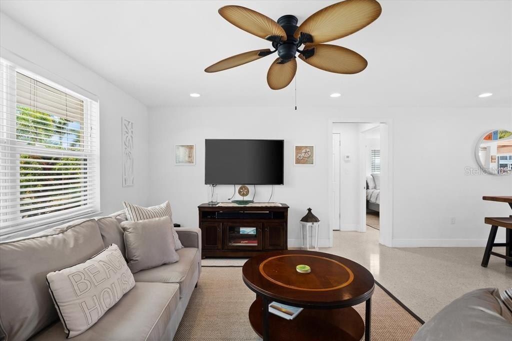 327 Avenida Milano, Sarasota, FL 34242 Photo