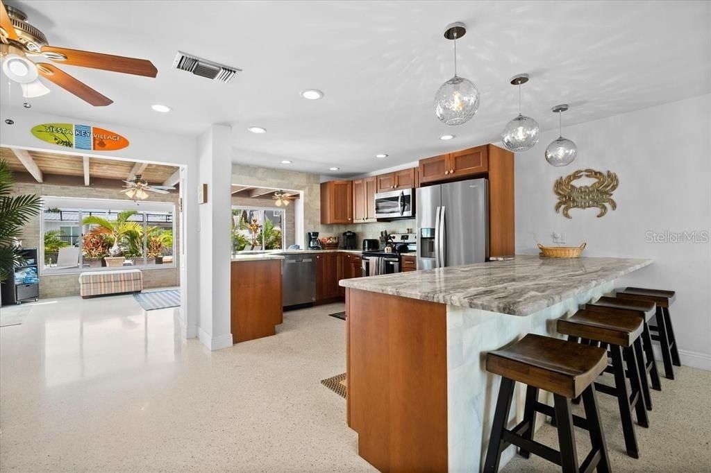 327 Avenida Milano, Sarasota, FL 34242 Photo