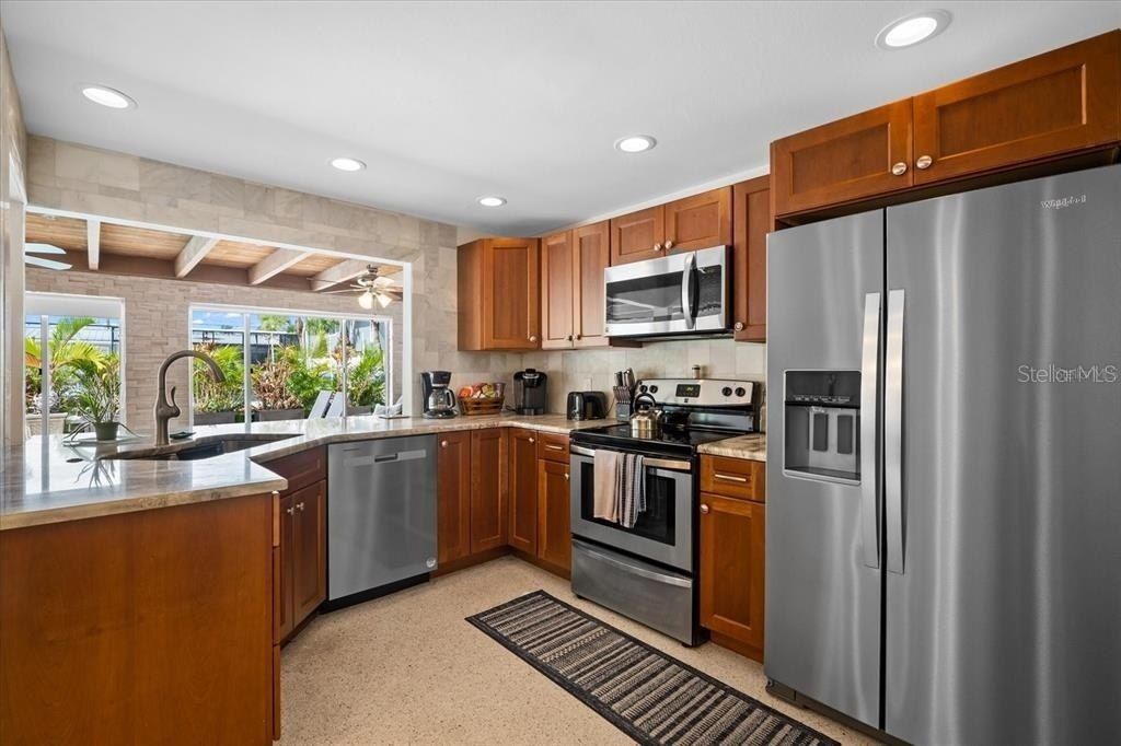 327 Avenida Milano, Sarasota, FL 34242 Photo