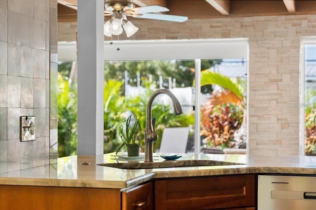 327 Avenida Milano, Sarasota, FL 34242 Photo