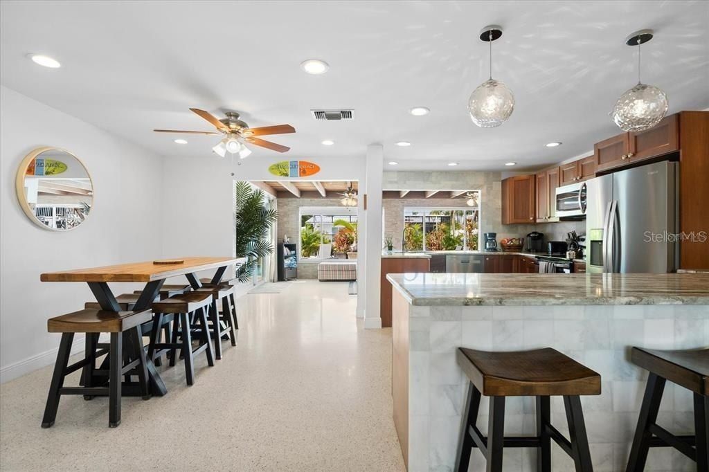 327 Avenida Milano, Sarasota, FL 34242 Photo