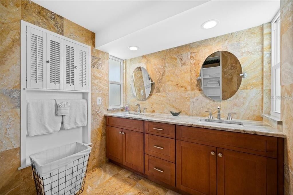 327 Avenida Milano, Sarasota, FL 34242 Photo