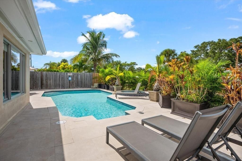 327 Avenida Milano, Sarasota, FL 34242 Photo