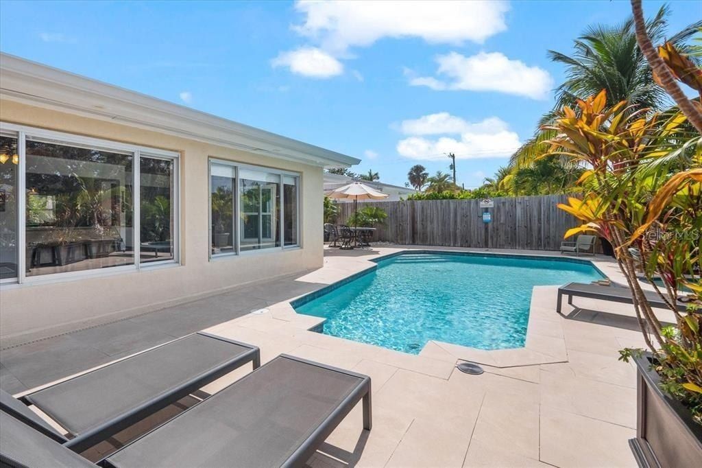 327 Avenida Milano, Sarasota, FL 34242 Photo