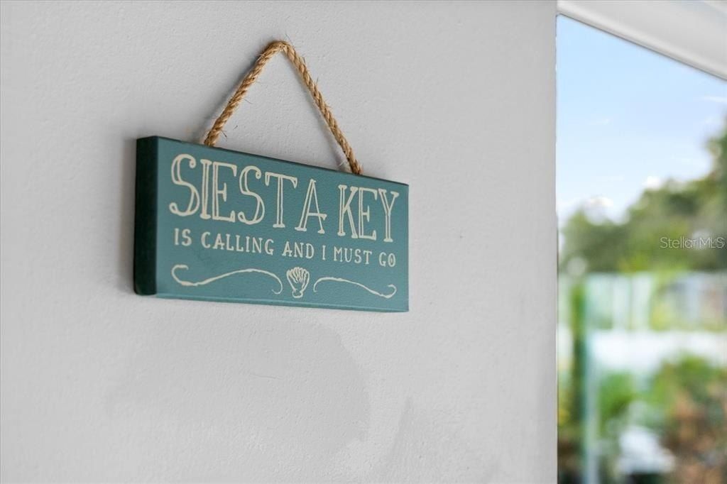 327 Avenida Milano, Sarasota, FL 34242 Photo