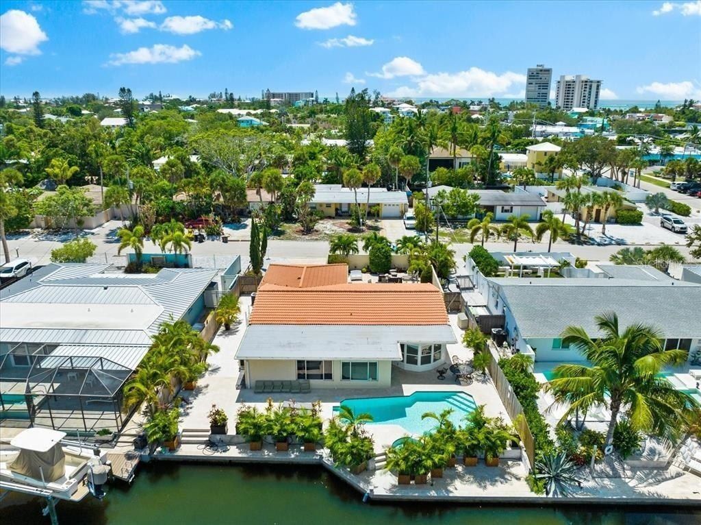 327 Avenida Milano, Sarasota, FL 34242 Photo