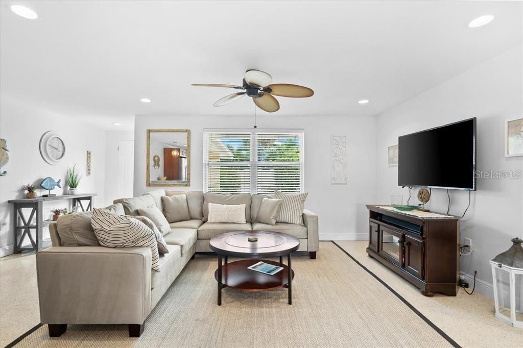 327 Avenida Milano, Sarasota, FL 34242 Photo