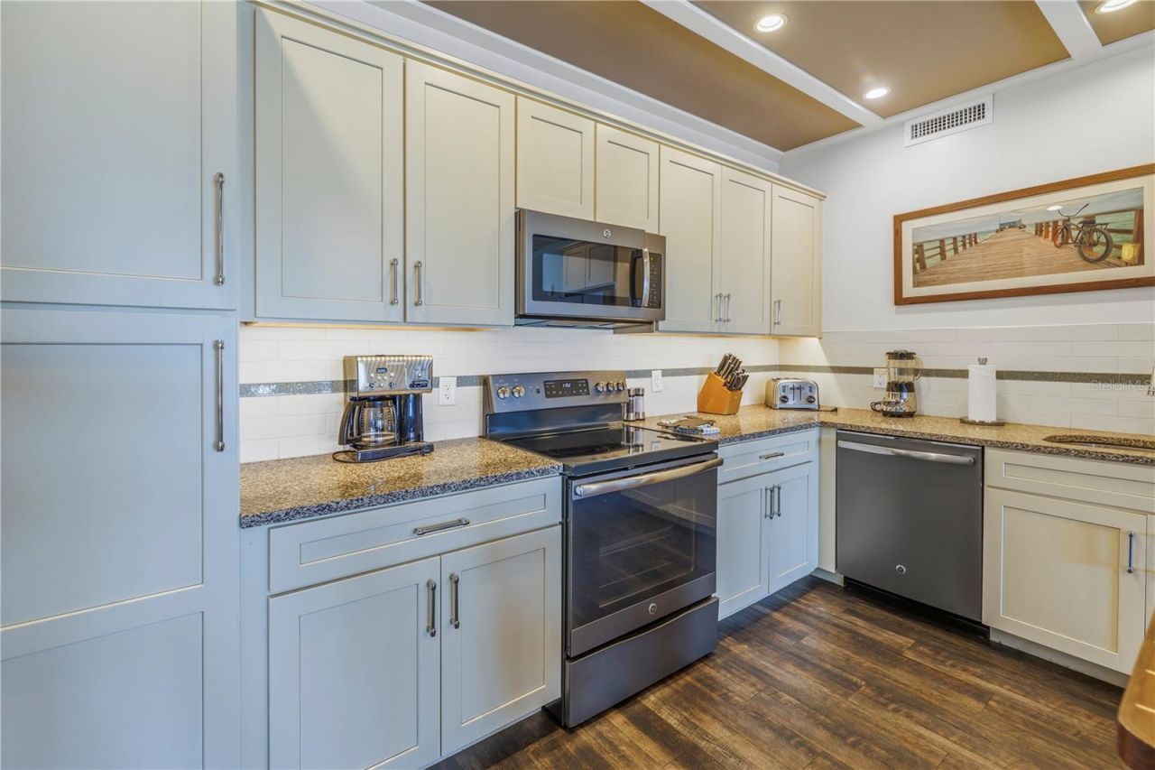 5325 Marina Drive, Unit 128, Bradenton Beach, FL 34217 Photo