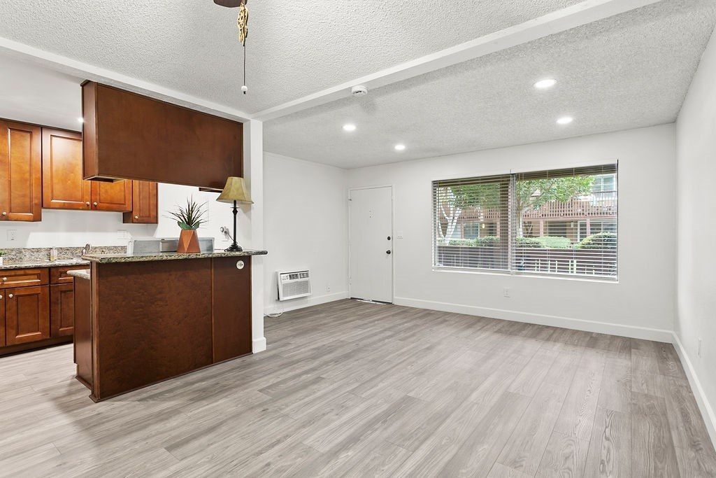 1000 W Macarthur Boulevard, Unit 67, Santa Ana, CA 92707 Main Photo